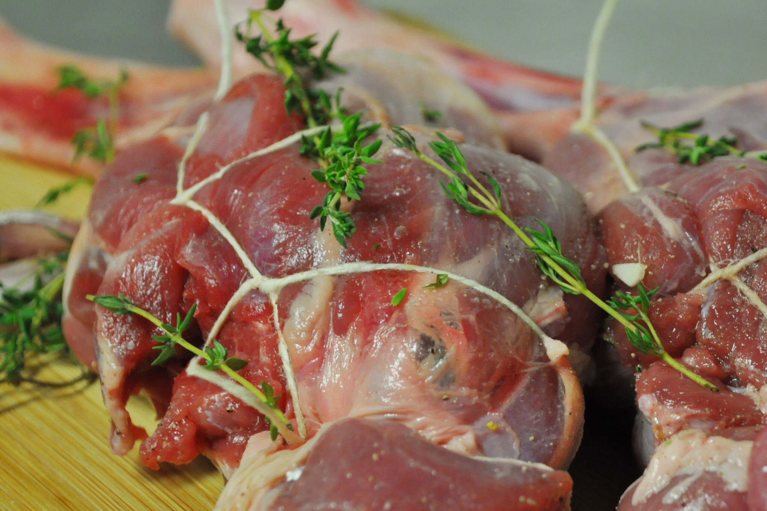 Gigot lamsbout, signature hoofdgerecht bij Mediterraneo